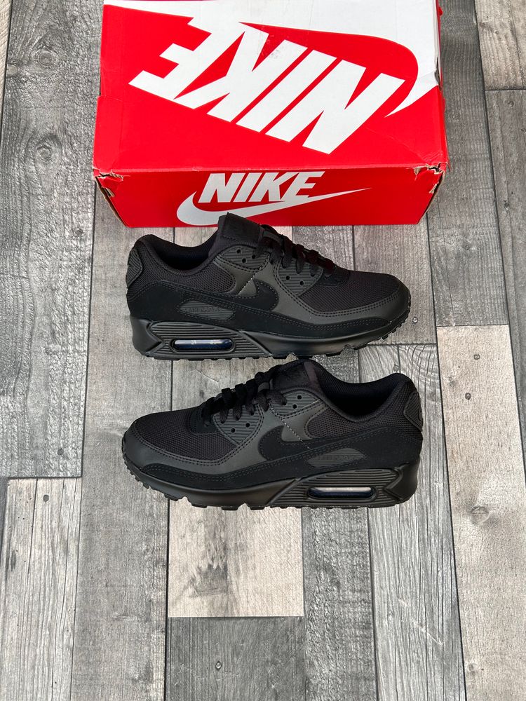 Nike Air Max 90 Trainers - ‘Triple Black’ - Size UK 7  2