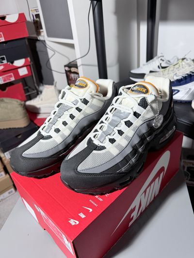 Nike Air Max 95 Black Bright Ceramic - Size 7 - Brand New Half Box