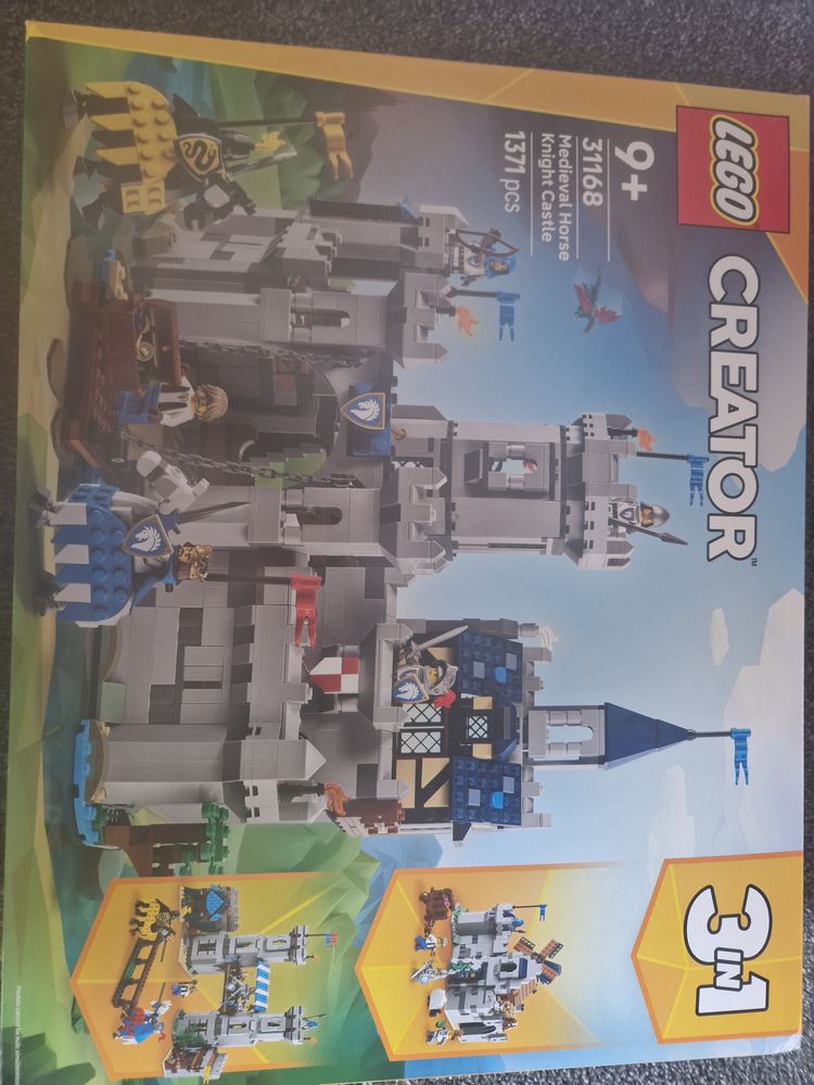 Lego Creator 3-In-1 Castle Set