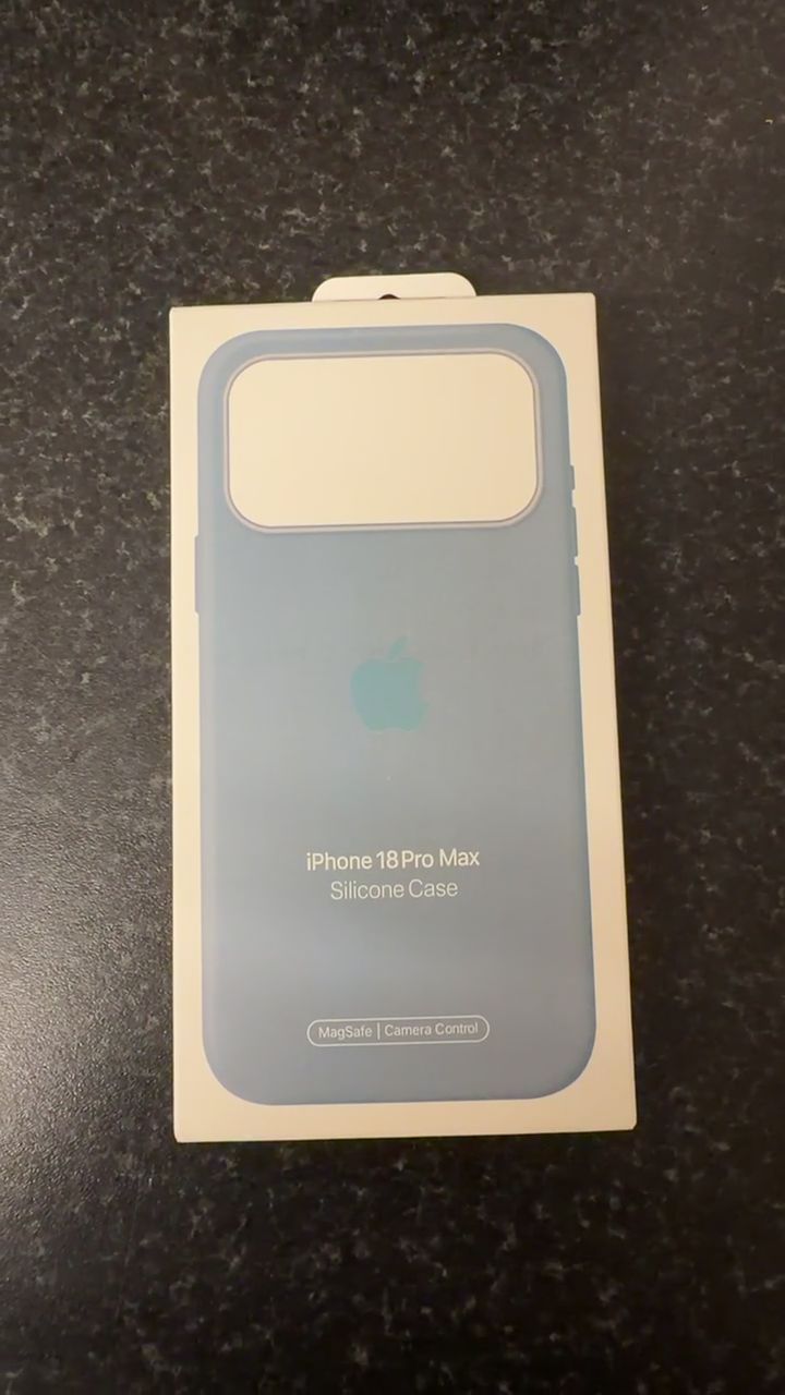 Apple iPhone 18 Pro Max Silicone Case-MagSafe-light blue colour imagen 1