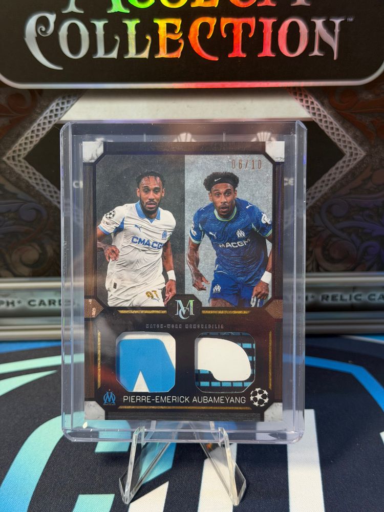 Immagine di Aubameyang Dual-Patch /10 Topps Museum 25/26 1