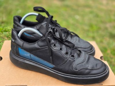 Karl Lagerfeld Black Leather Sneakers