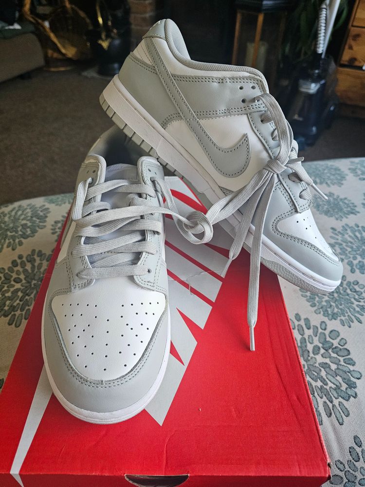 Nike Low-Top Sneakers
