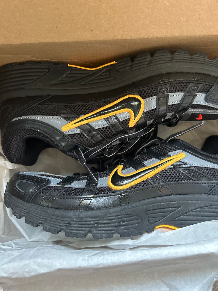 Nike Black And Yellow Sneakers