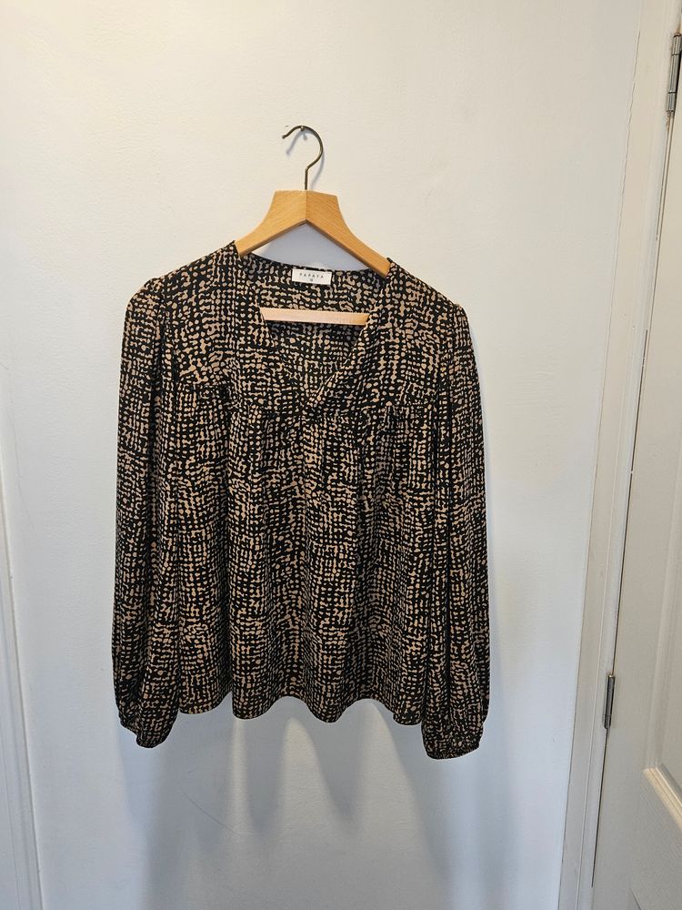 Black And Beige Patterned Long Sleeve Blouses 2