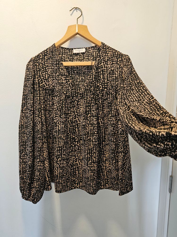 Black And Beige Patterned Long Sleeve Blouses