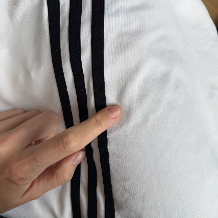 Immagine di White Adidas 3 stripe top - Size S-M 8