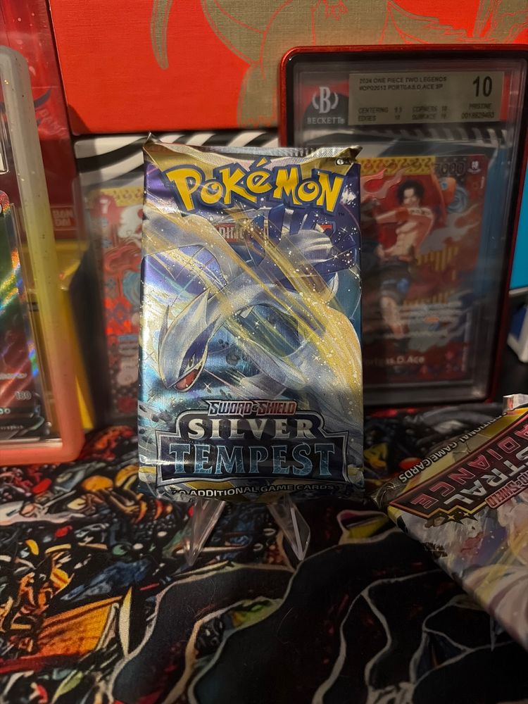 Pokémon Sword & Shield Silver Tempest Booster Pack