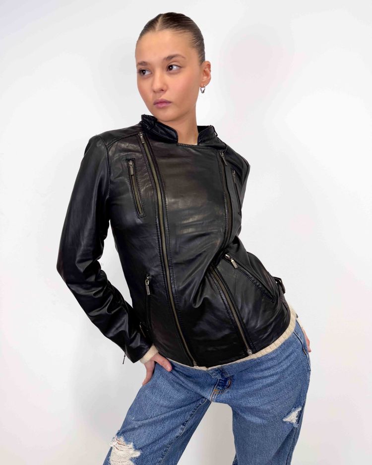 The Iris leather jacket 4