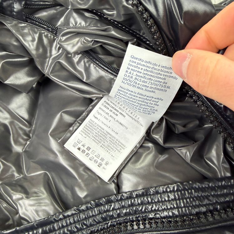 Moncler Men’s Black Maya Down Jacket obraz 3