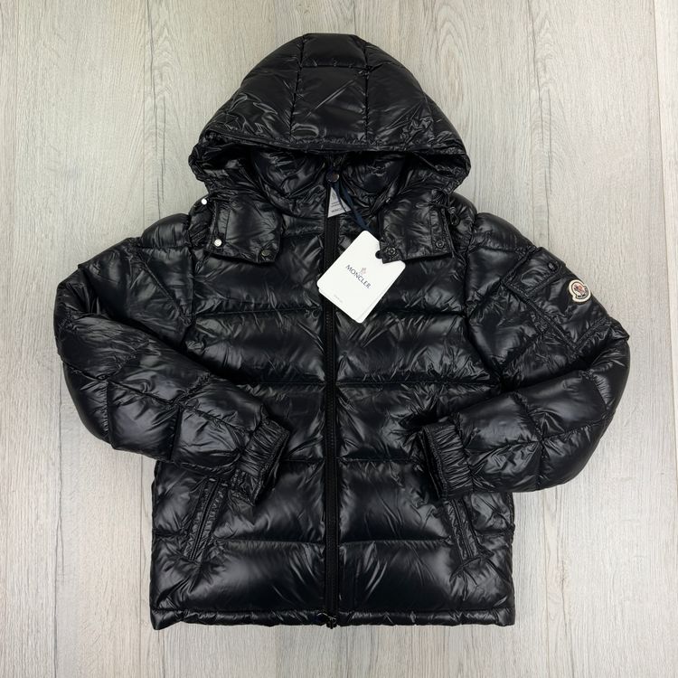 Moncler Men’s Black Maya Down Jacket obraz 8