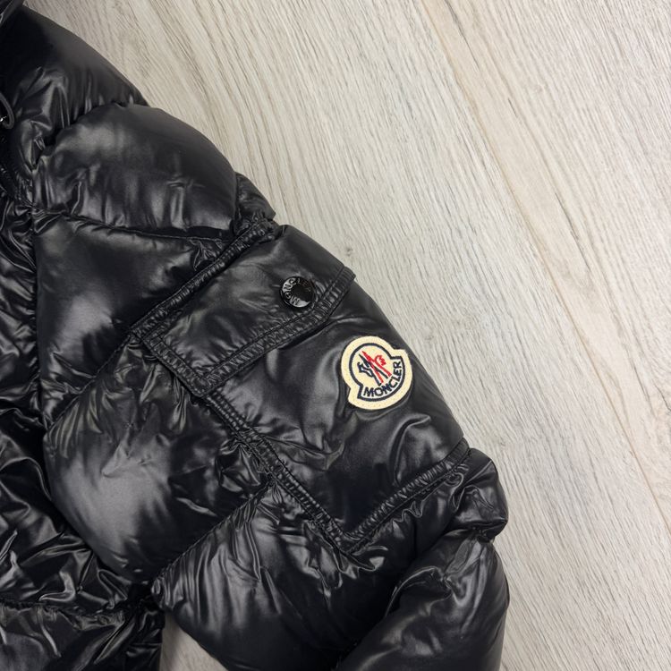Moncler Men’s Black Maya Down Jacket obraz 10