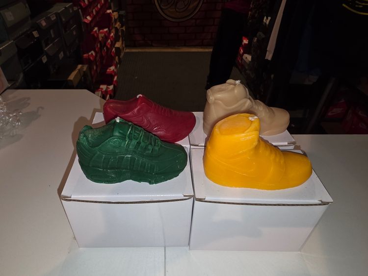 4 x Scented Candles (Cedarwood, Gingerbread, Cinnamon & Vanila)