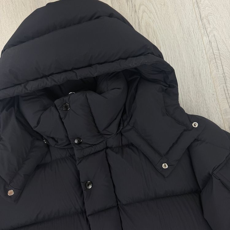 Moncler Men’s Black Vezere Down Jacket - Size 4 image 9
