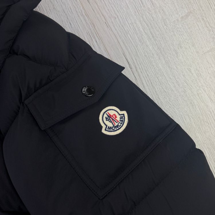 Moncler Men’s Black Vezere Down Jacket - Size 4 image 10
