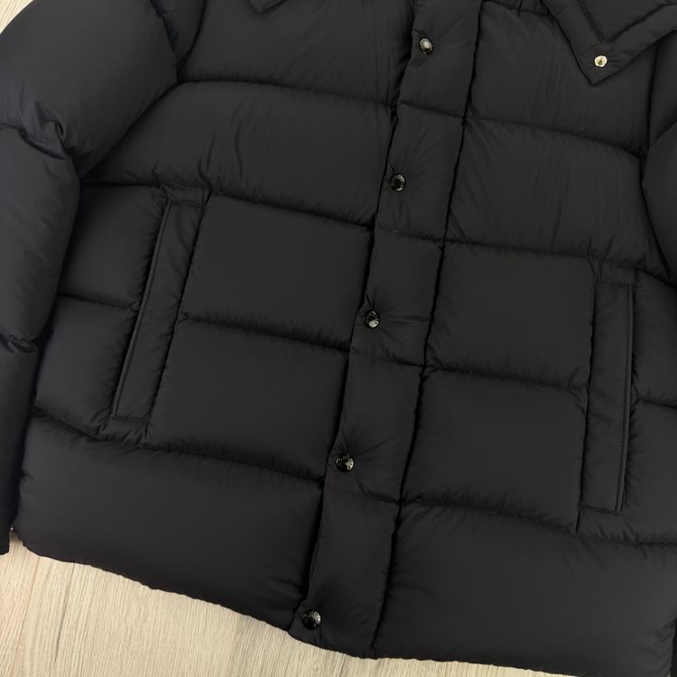 Moncler Men’s Black Vezere Down Jacket - Size 4 image 7
