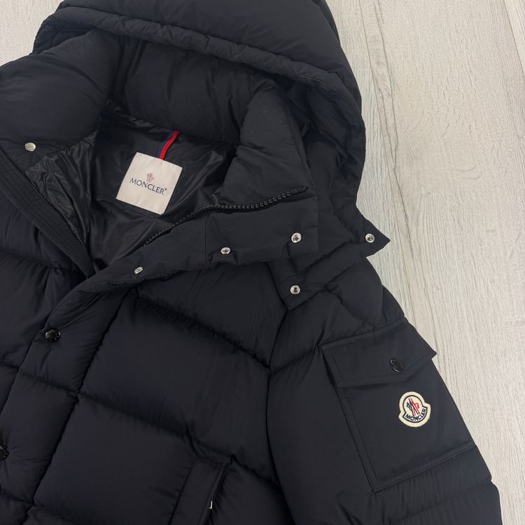 Moncler Men’s Black Vezere Down Jacket - Size 4 image 5