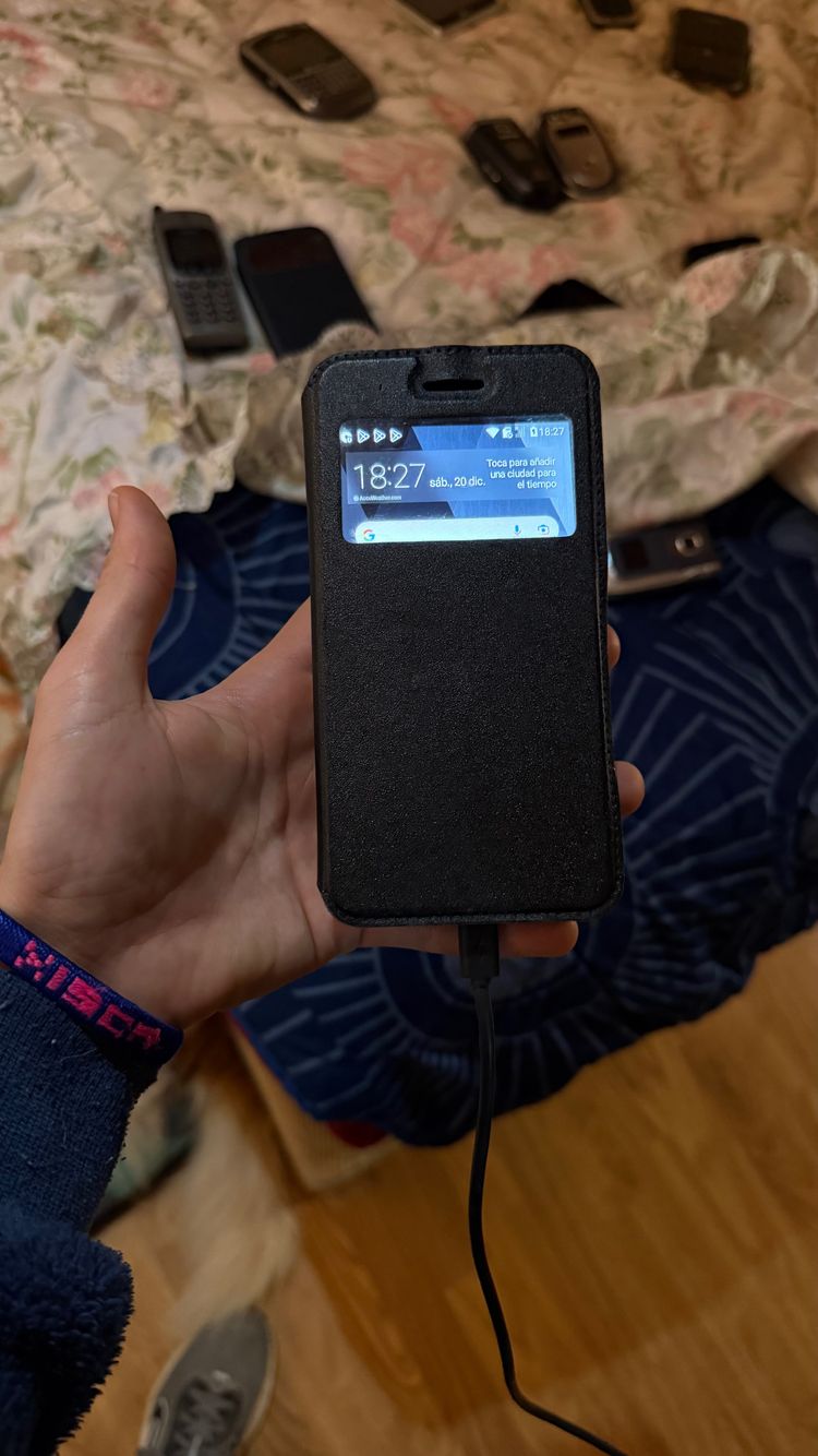 Other Lg Smartphone With Black Flip Cover Case product image