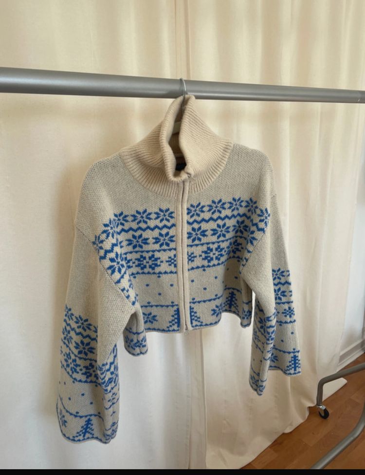 Boohoo Boohoo Sweatshirt  product image