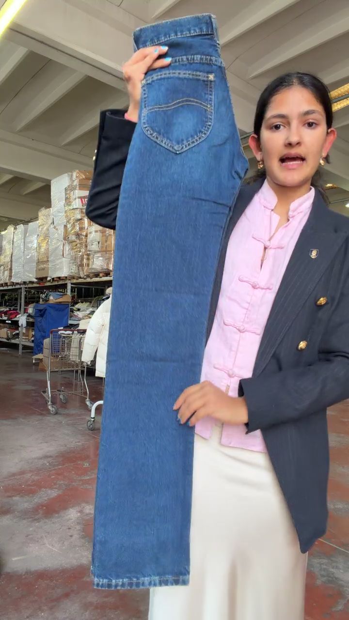 Lee Jeans image 1