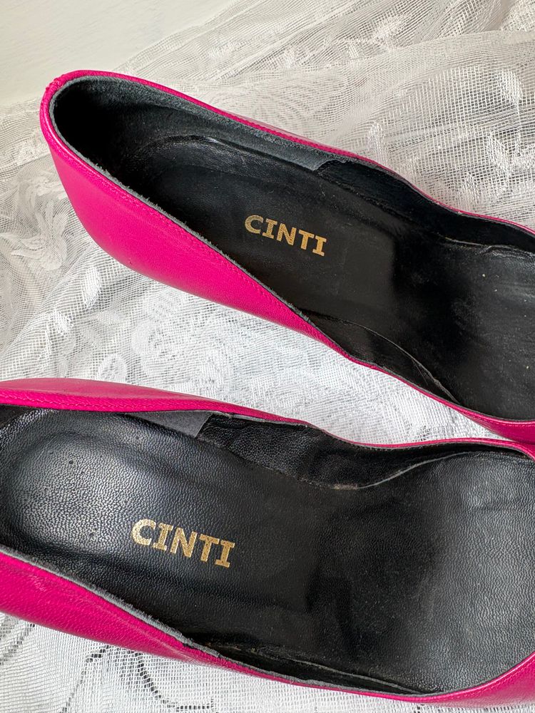 Vintage 90s/00s Pink Pointed-Toe High Heel Stilettos  5