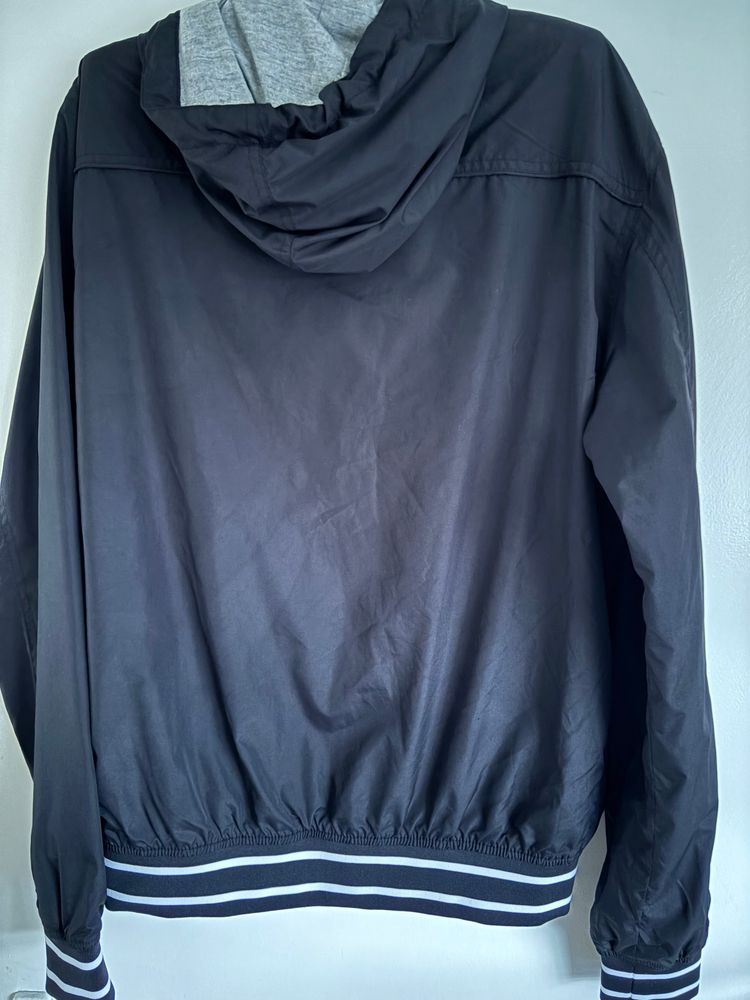 Cedar Wood State Black Hooded Jacket imagen 6