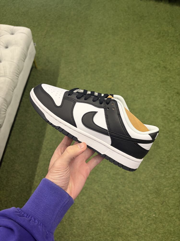 DUNK LOW NEXT NATURE BLACK WHITE
