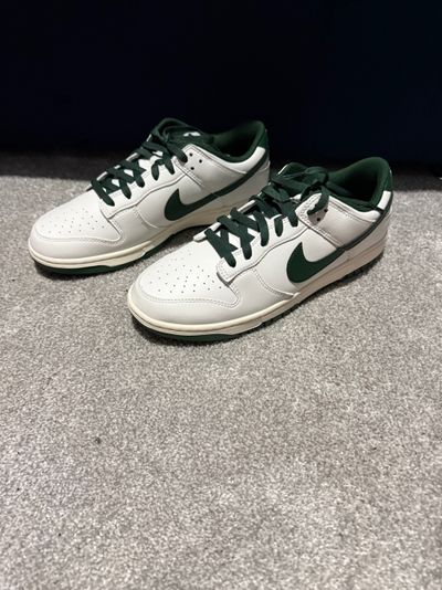 Nike Low-Top Sneakers