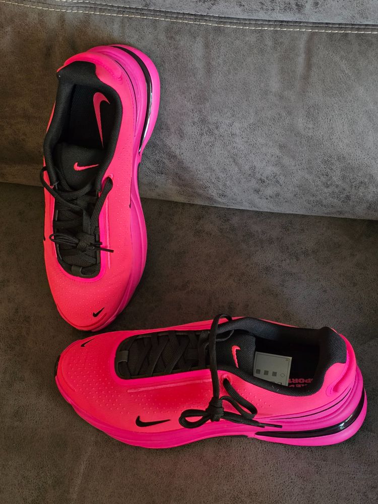 Nike ZOOM UPTURNS UK 7.5