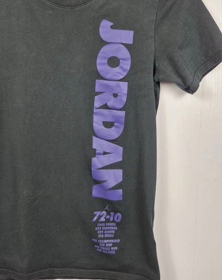 Air Jordan AJ11 Legacy T-Shirt Men’s XS Black Purple 72-10 Graphic Tee image 5