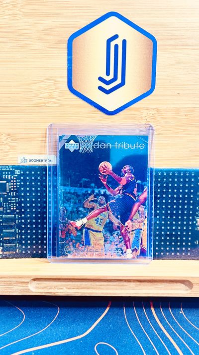Michael Jordan - Chicago Bulls - Upper Deck Jordan Tribute - MJ74 HOLO