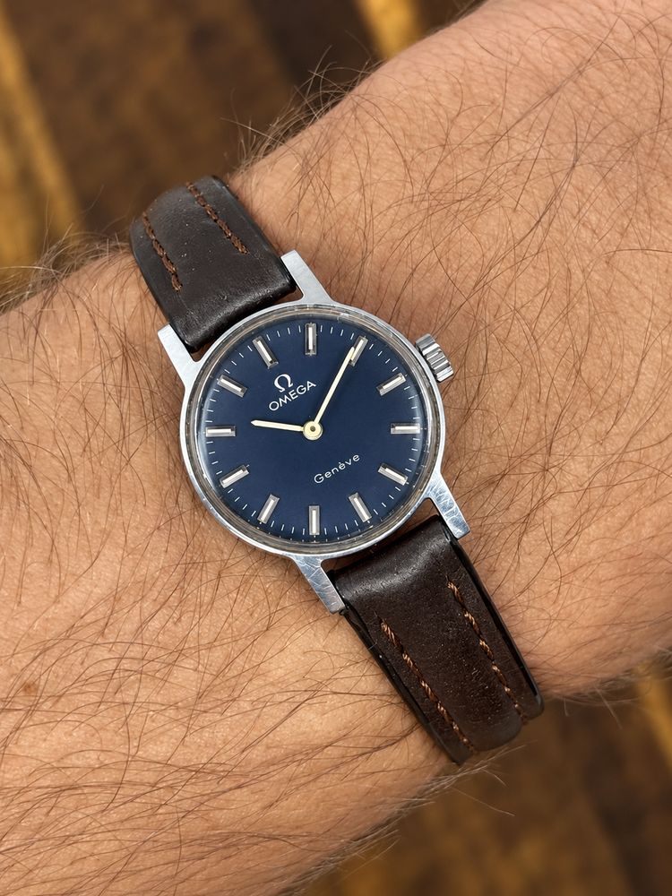 Vintage Omega Genève Blue Dial Manual Wind Watch | Stainless Steel Swiss Made imagen 2