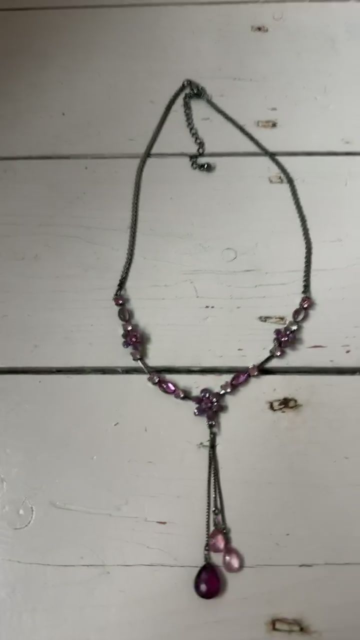 Necklace image 1