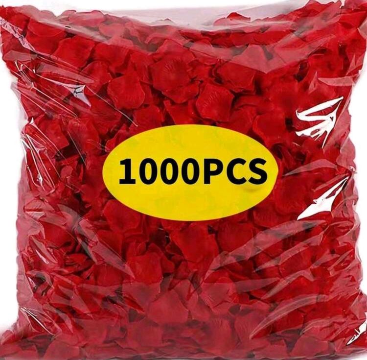 Red Artificial Rose Petals obraz 1