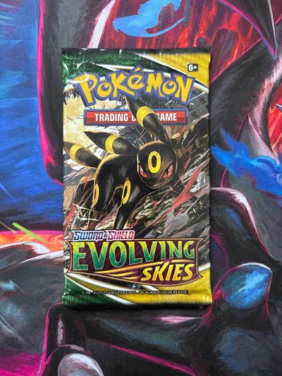 Pokémon Trading Card Game Sword & Shield Evolving Skies Booster Pack