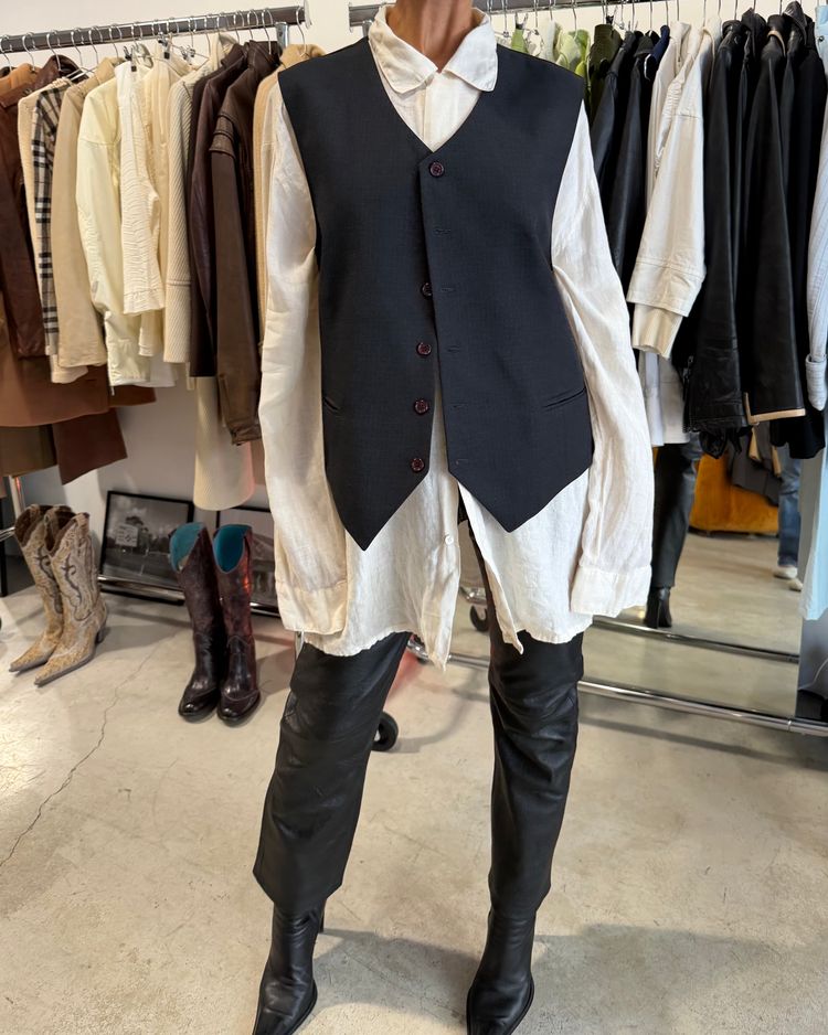 The Joyce vest image 6