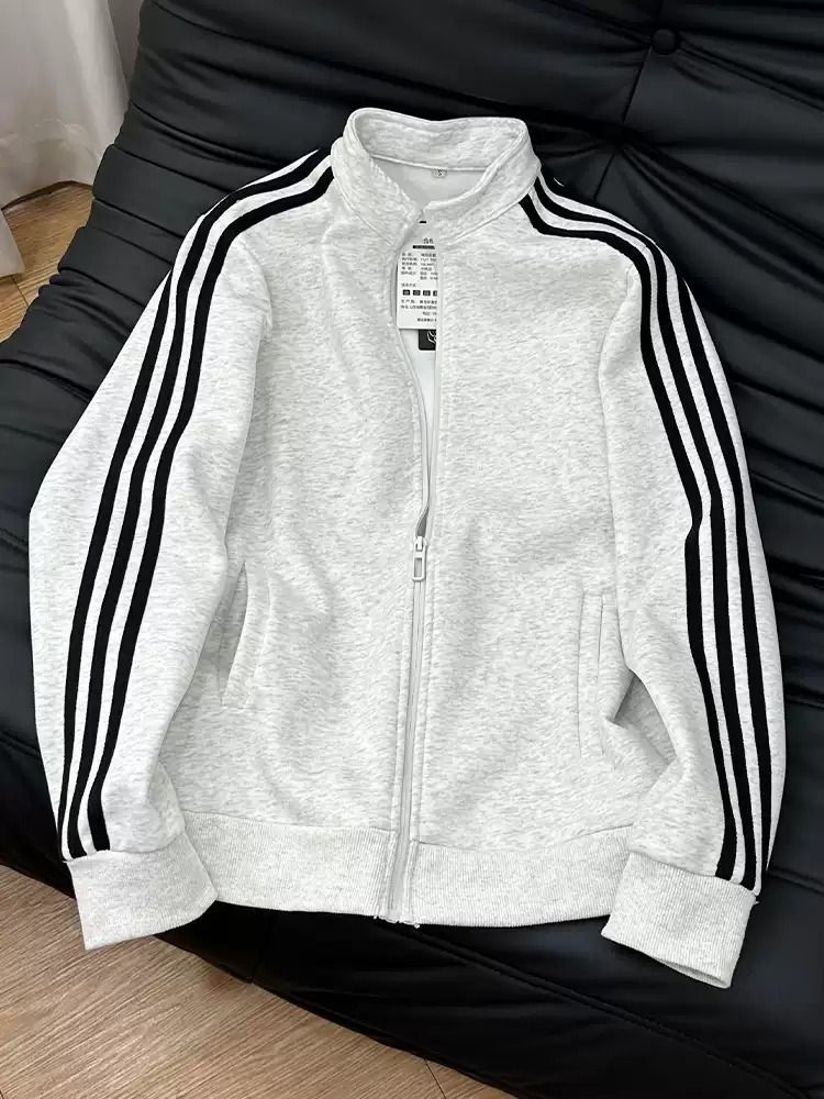 Adidas Grey Zip-Up Jacket With Black Stripes imagen 1