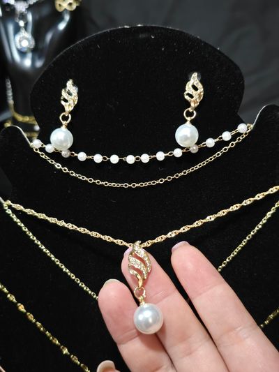 Set Elegant Jewellery Gold Tone Pearl Drop Necklace Earrings and bracelet