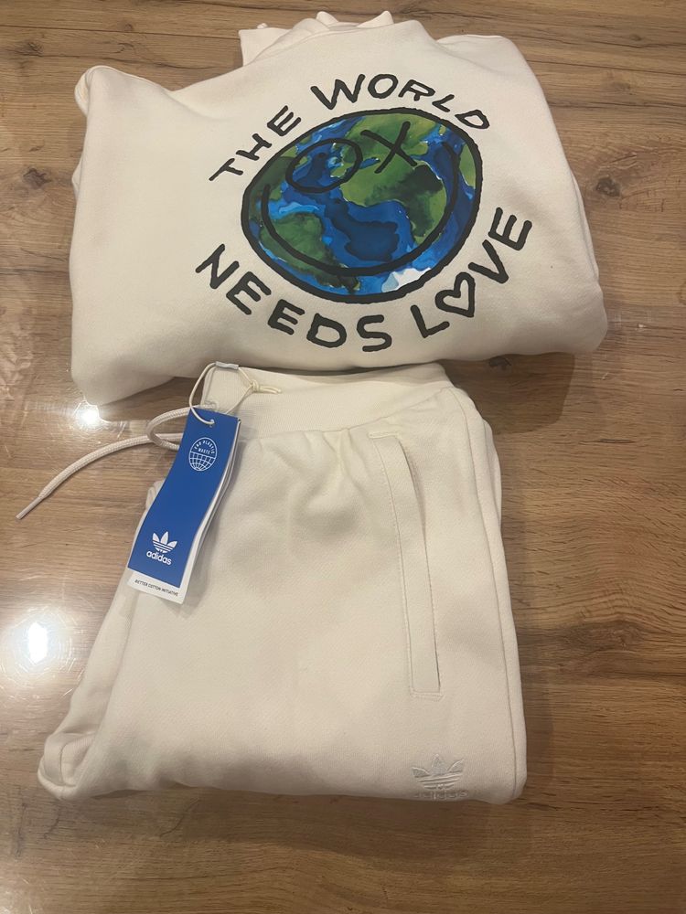 Adidas Originals Adidas White Sweatshirt And Sweatpants Set product image