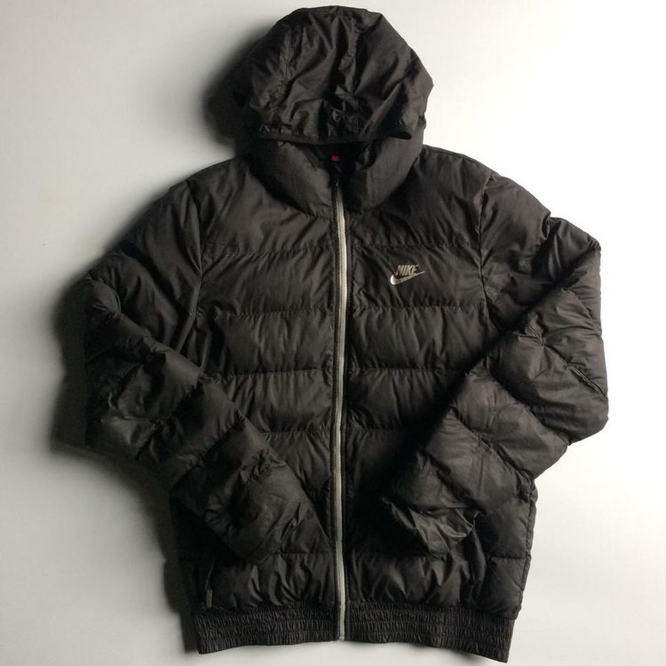 Nike NikeHooded PufferMen's MediumHardly wornPerfect conditionPlease PM before purchasing product image