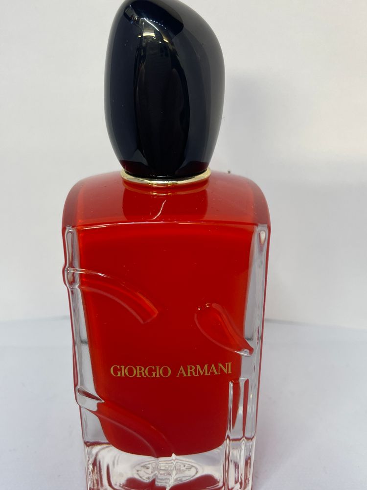 Giorgio Armani Si Perfume Bottle