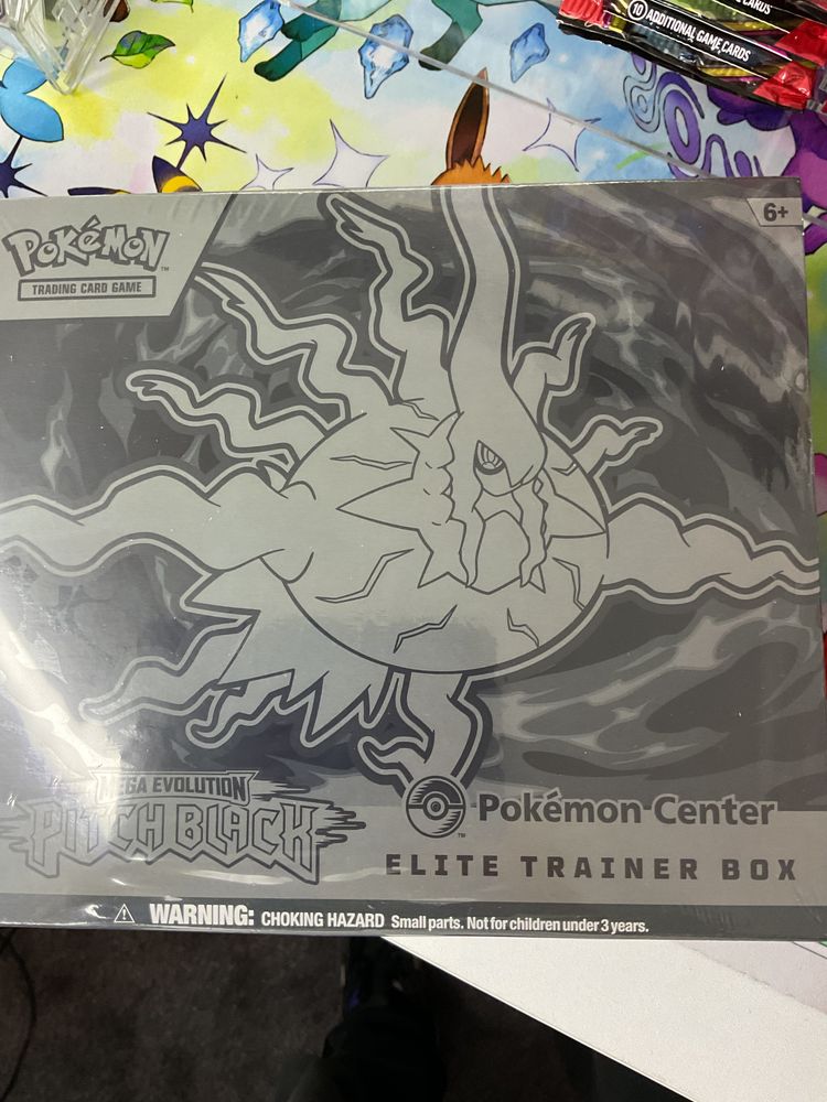 Pitch black pc Elite Trainer Box