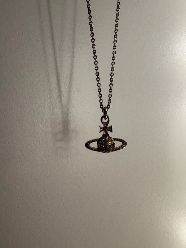 Metallic Pendant Necklace image 3