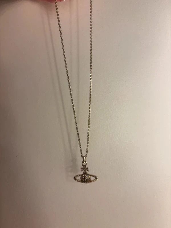 Metallic Pendant Necklace image 4