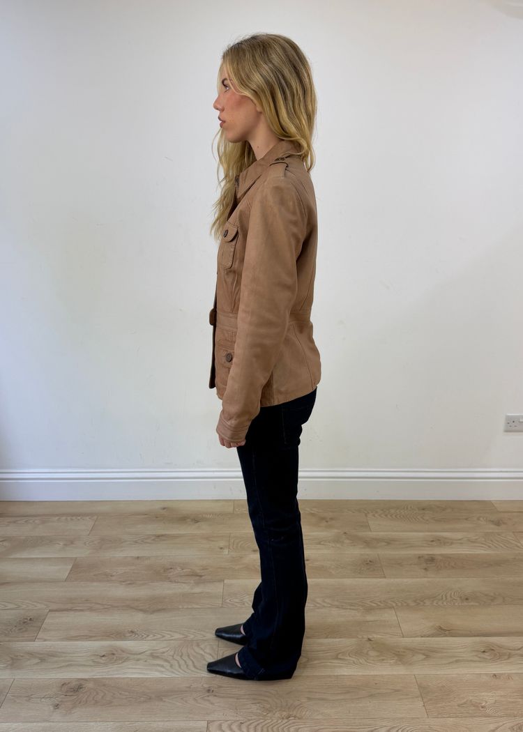 Immagine di large brown leather jacket 3