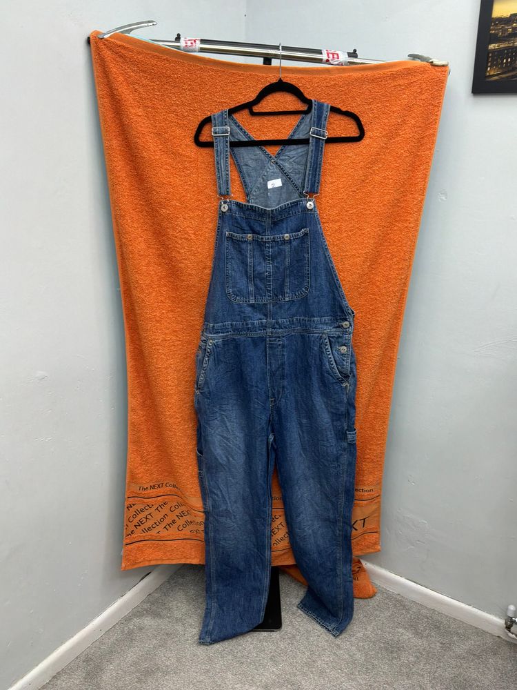 Immagine di Denim dungarees pre owned  6