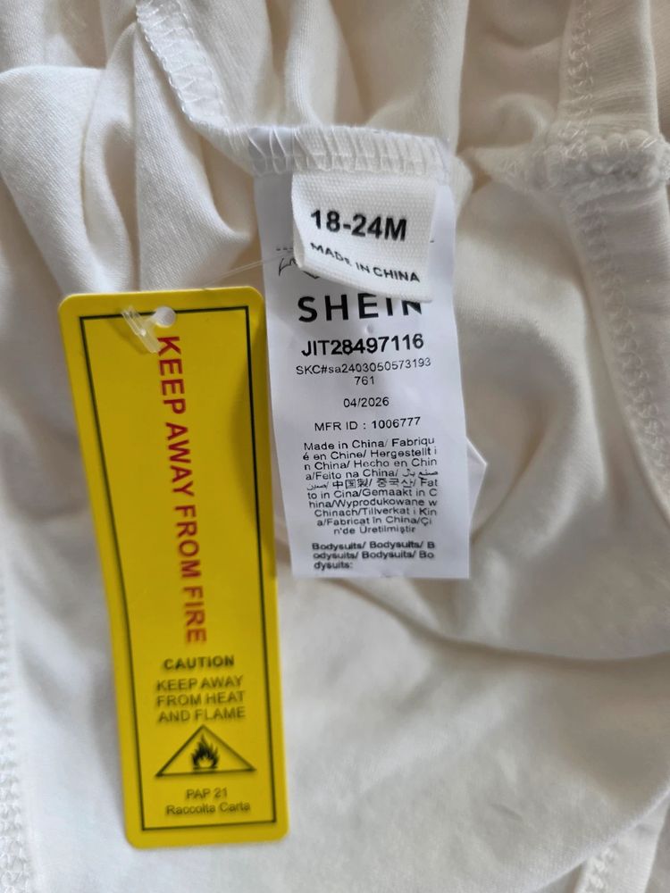 Immagine di 🤍 Shein Pack of 5 White / Cream Strappy Cami Baby Bodysuits / Vests (18-24 Months) New with Tags 6