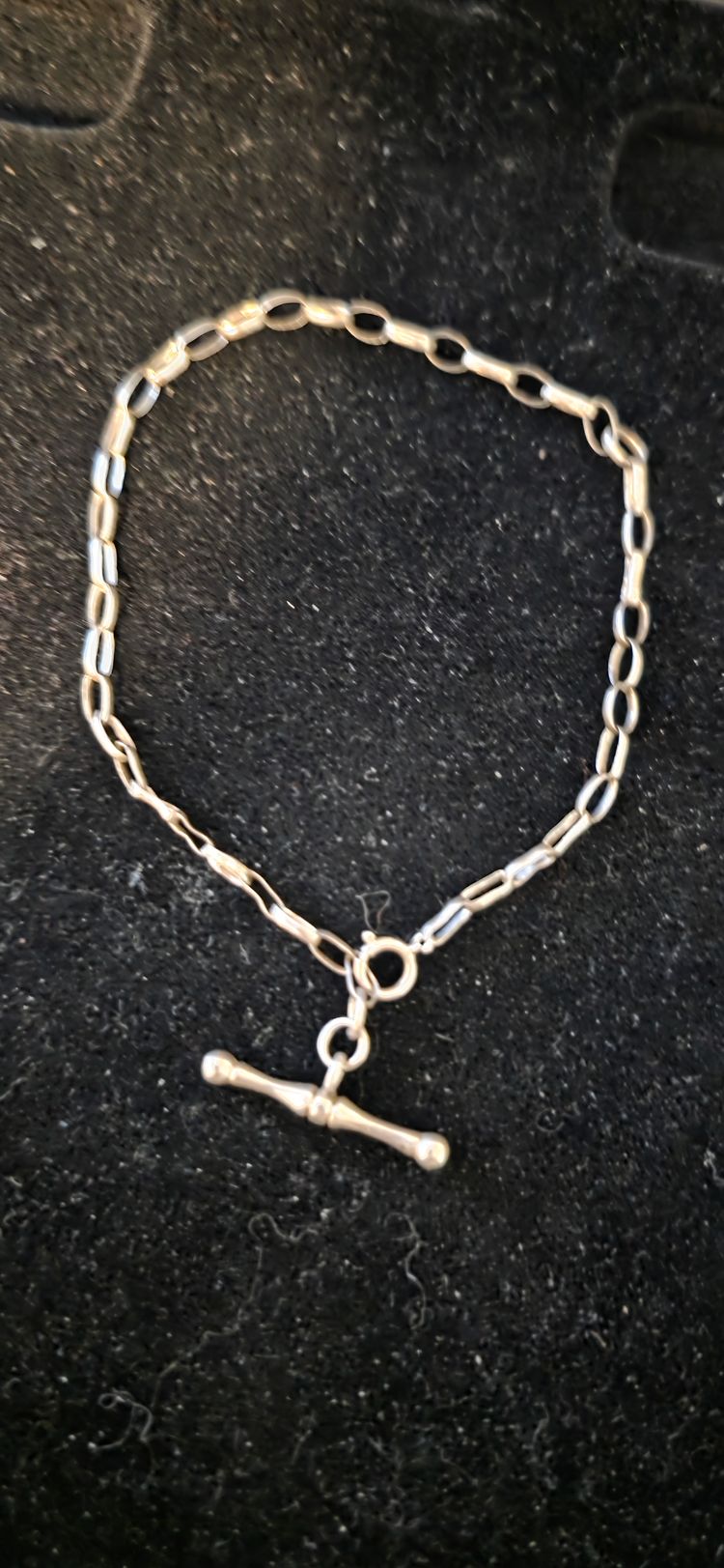 £15). 925 sterling Silver Chain Bracelet With Toggle Clasp