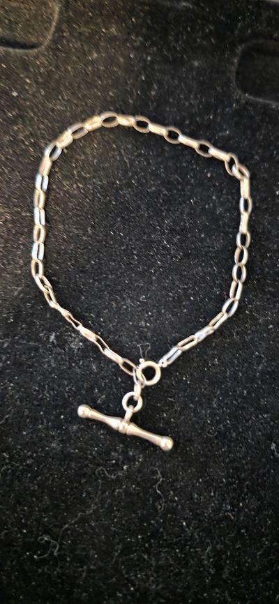 £15). 925 sterling Silver Chain Bracelet With Toggle Clasp