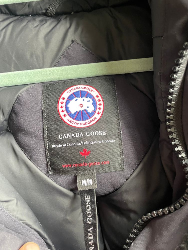 Canada Goose Expedition Parka – black 8